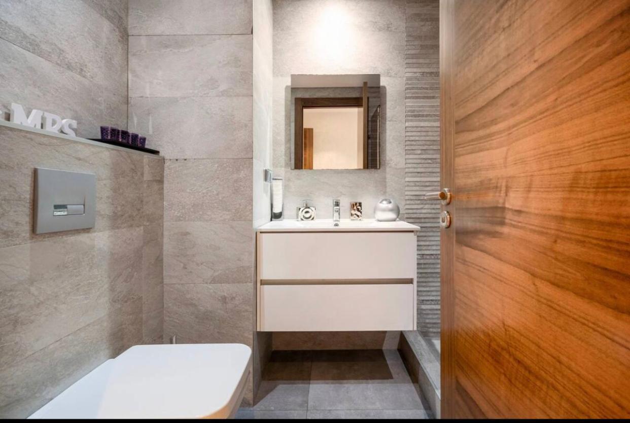 Incantevole Luxury Apprt Nel Cuore Di Apartamento